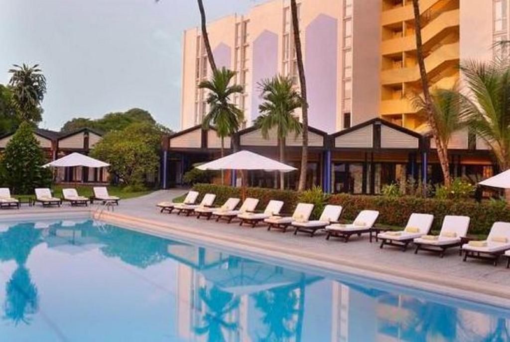 Douala Rabingha Hotel Buitenkant foto