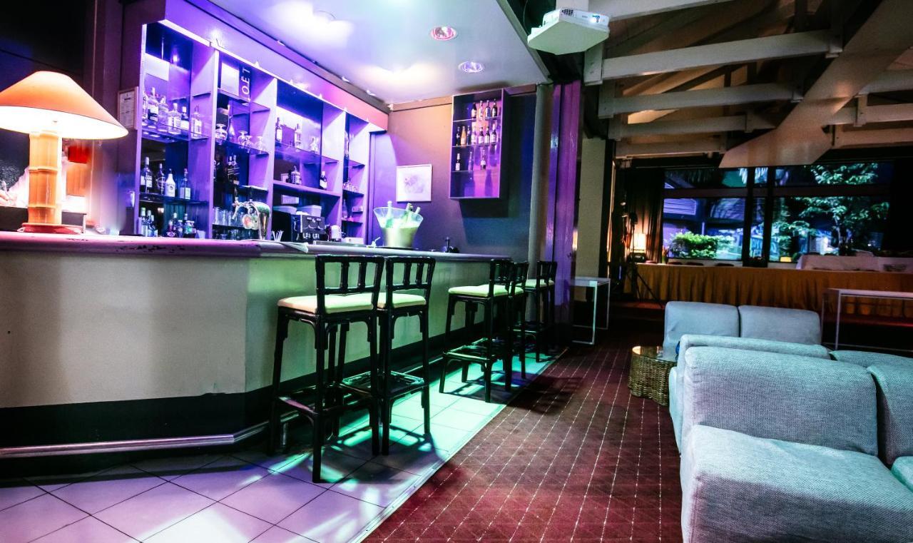 Douala Rabingha Hotel Buitenkant foto